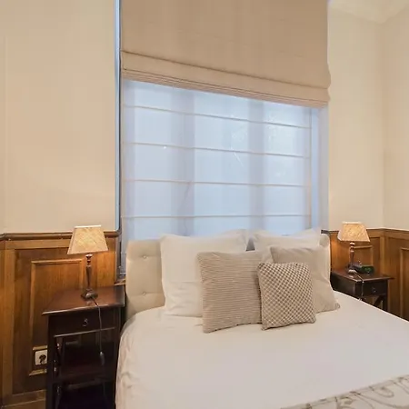 Boutique Caelus Vii